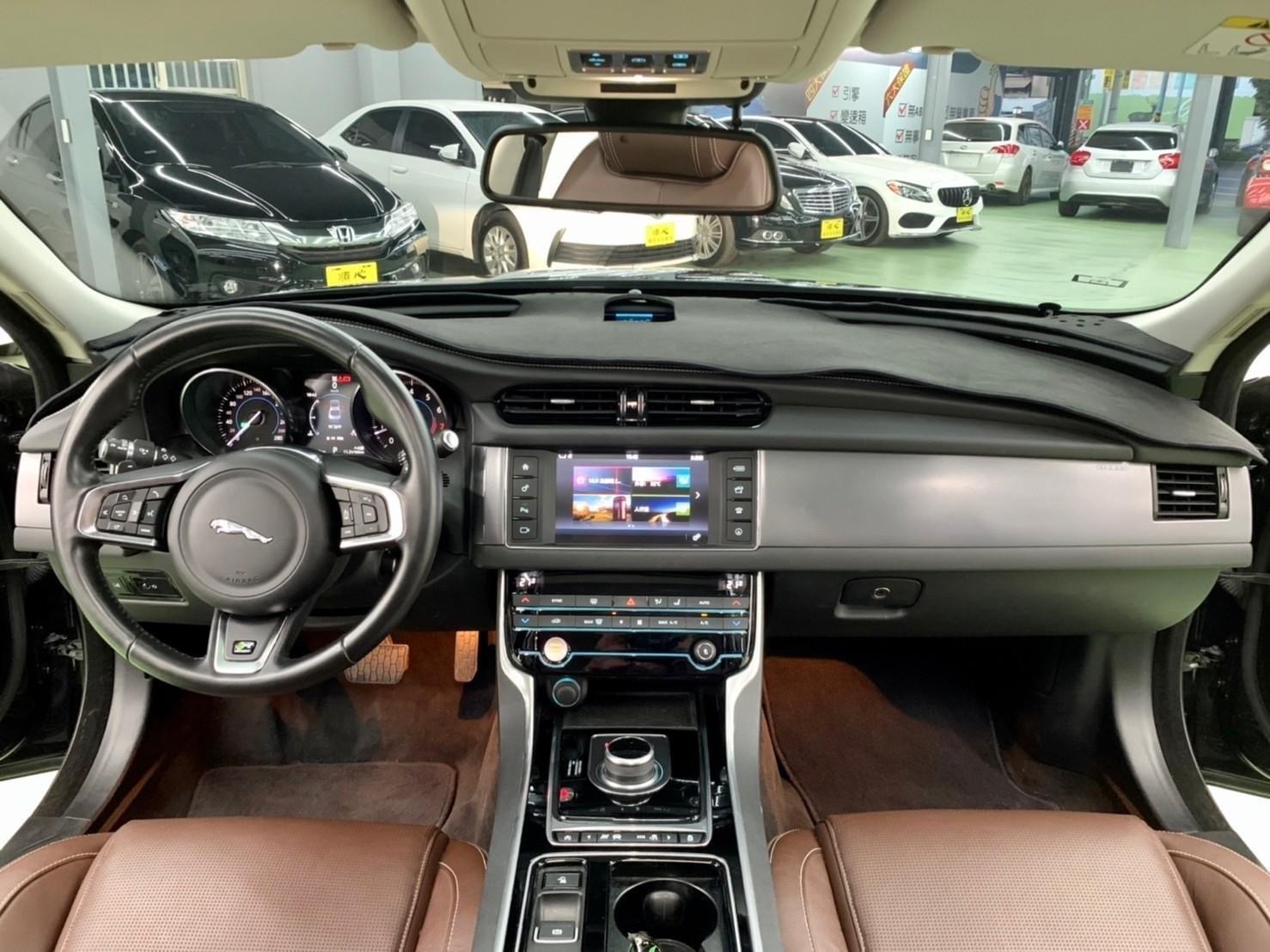 2016年 JAGUAR XF  R Sport 25t  第5張相片