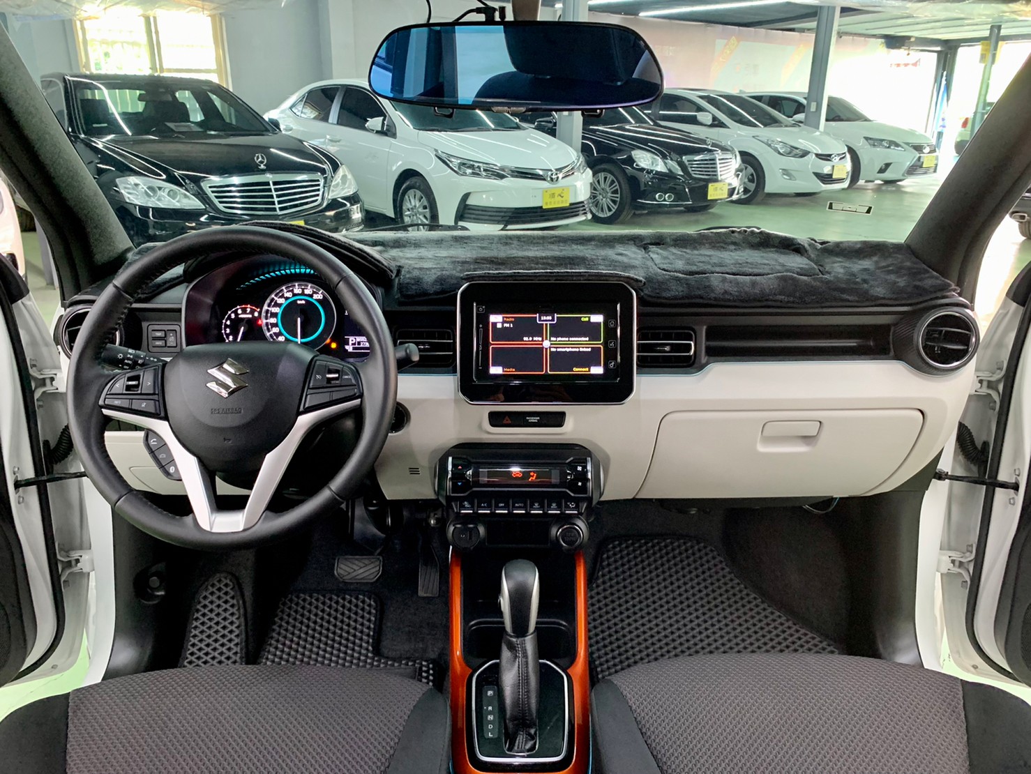 2019年  SUZUKI   IGNIS  1.2 GLX 日本原裝 都會系小車  僅跑兩萬 原廠保養  第5張相片