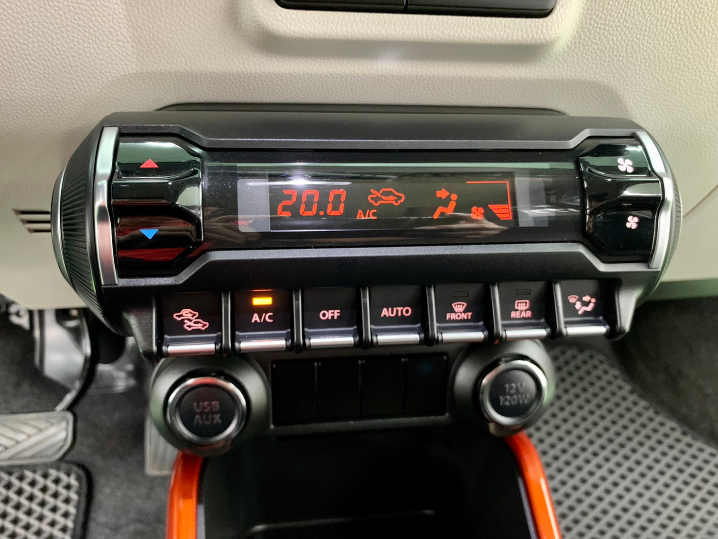 2019年  SUZUKI   IGNIS  1.2 GLX 日本原裝 都會系小車  僅跑兩萬 原廠保養  第9張相片