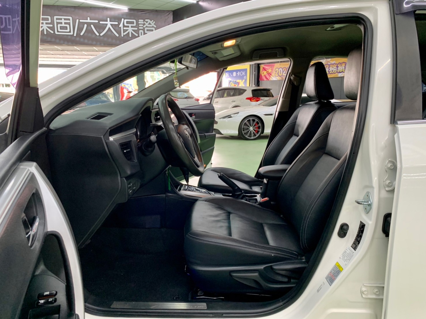 2014年  TOYOTA    ALTIS   1.8   國民車款  認證好車  第5張相片