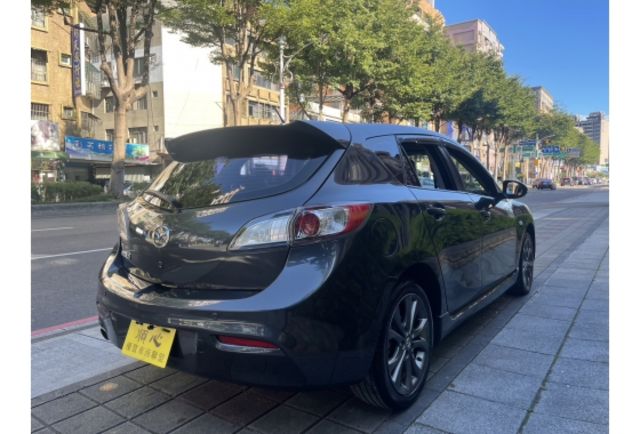 Mazda MAZDA3  第3張相片