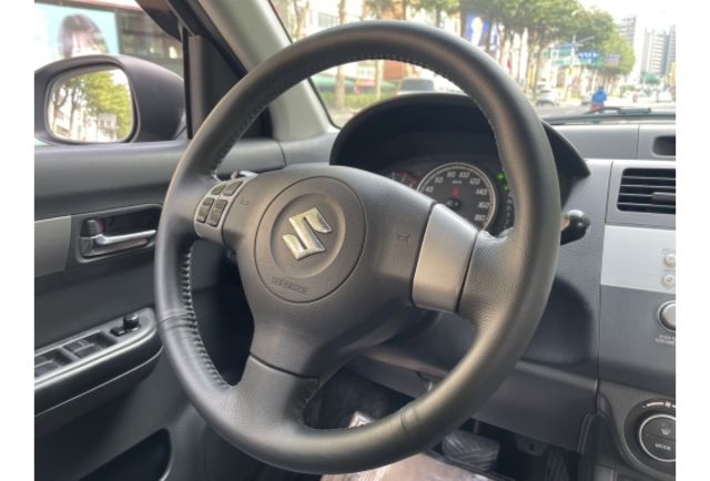 Suzuki SWIFT  第10張相片