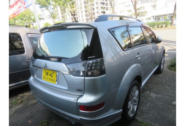 Mitsubishi OUTLANDER  第1張相片