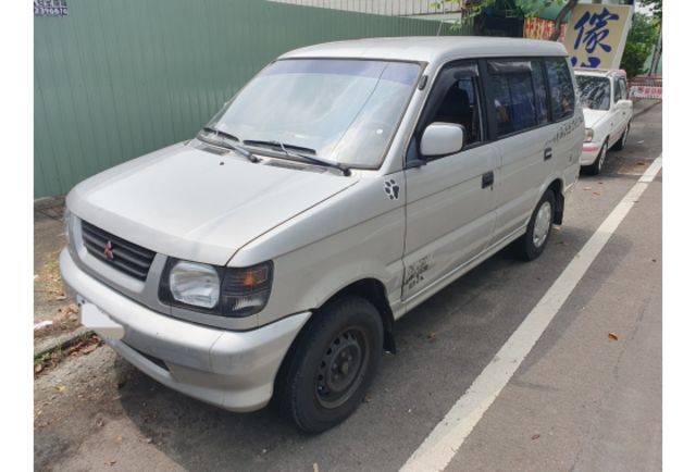 2001 三菱 FREECA 2.0廂型車 貨車牌 跑15萬公里  第2張相片