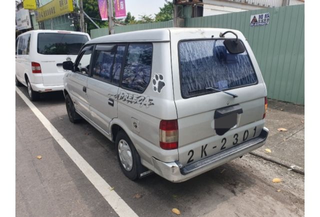 2001 三菱 FREECA 2.0廂型車 貨車牌 跑15萬公里  第3張相片
