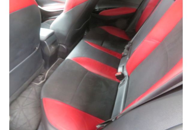 Toyota AURIS  第9張相片