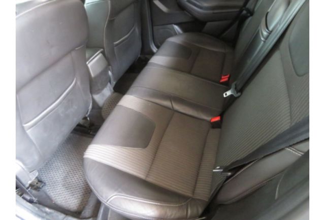 Ford FOCUS  第8張相片