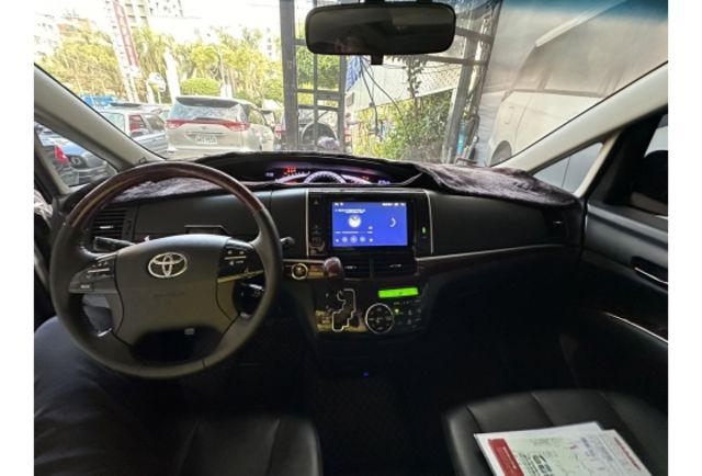 Toyota PREVIA  第2張相片