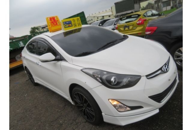 Hyundai ELANTRA  第2張相片