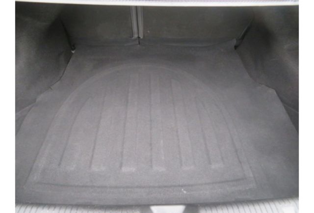Hyundai ELANTRA  第7張相片