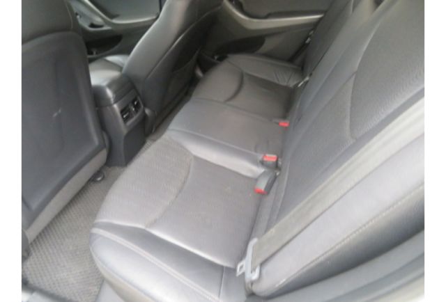 Hyundai ELANTRA  第8張相片