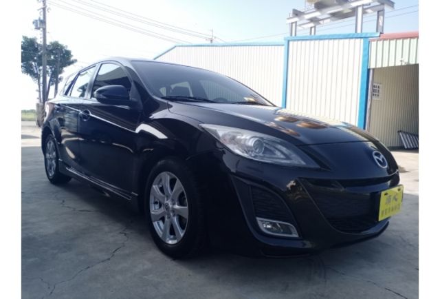 Mazda MAZDA3  第1張相片