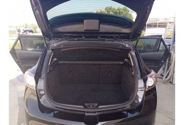 Mazda MAZDA3  第7張相片