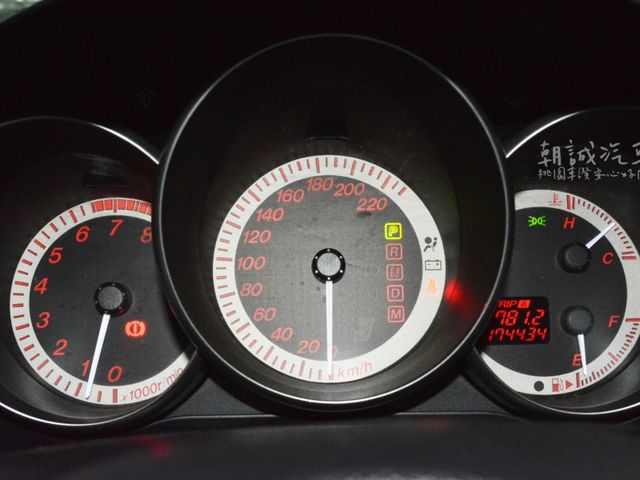 Mazda Mazda3  第9張相片