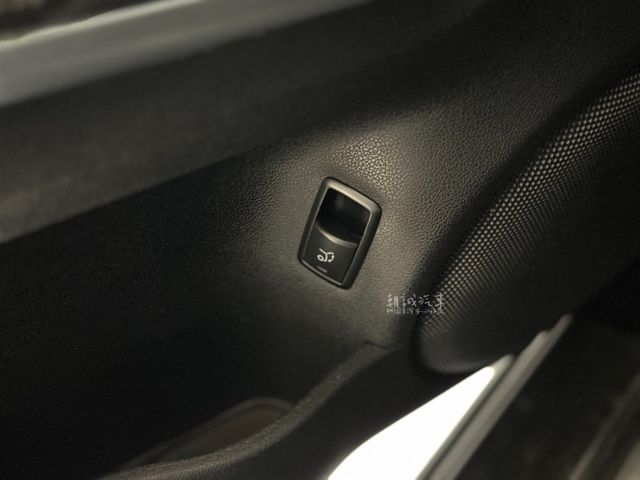 Mercedes-Benz/賓士 ML-CLASS  第14張相片