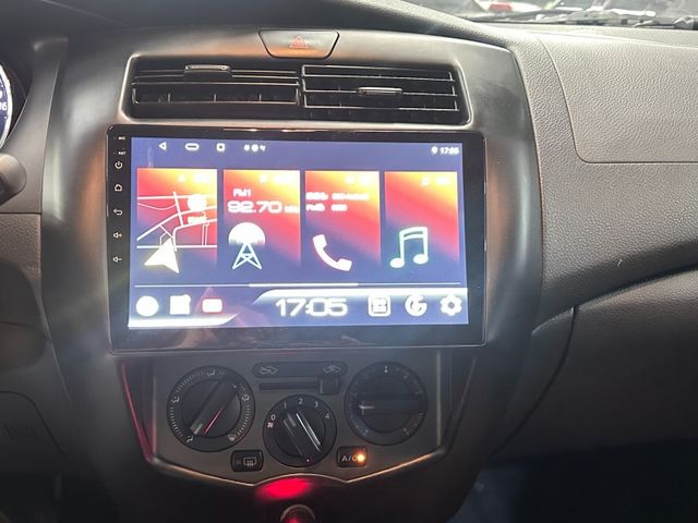 Nissan Livina  第12張相片