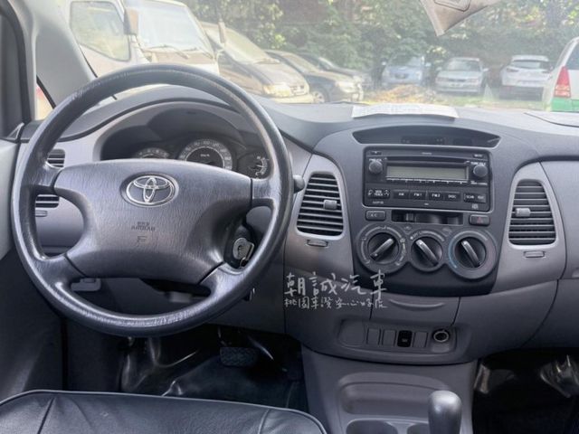 Toyota Innova  第7張相片