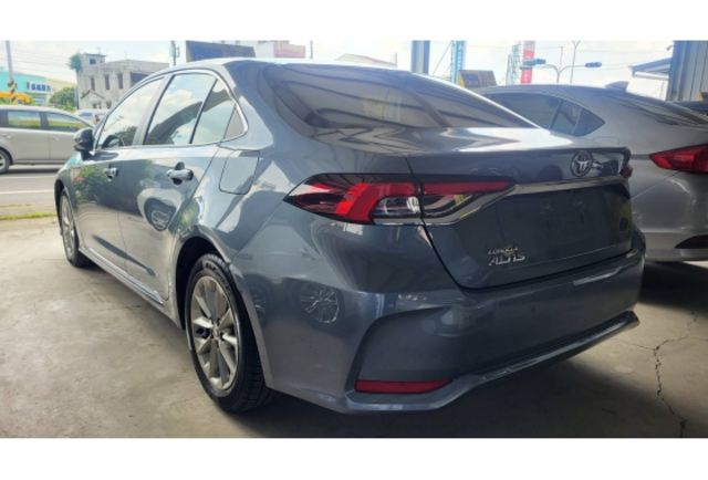 Toyota ALTIS  第2張相片