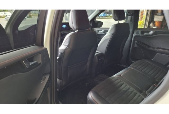 Ford KUGA  第4張相片