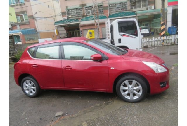 Nissan TIIDA  第9張相片