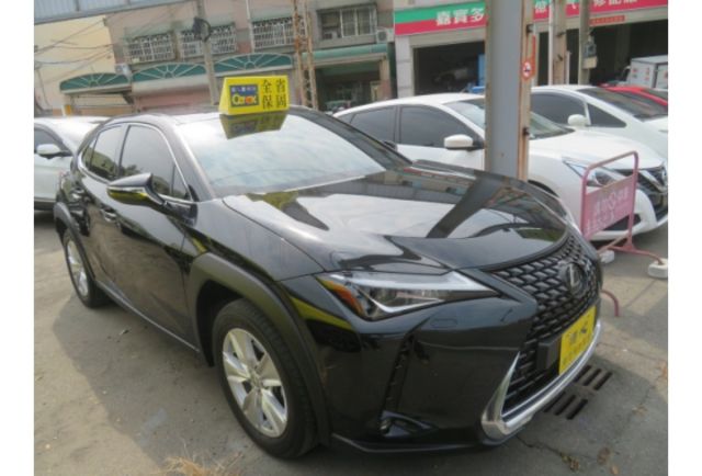 Lexus UX200  第1張相片