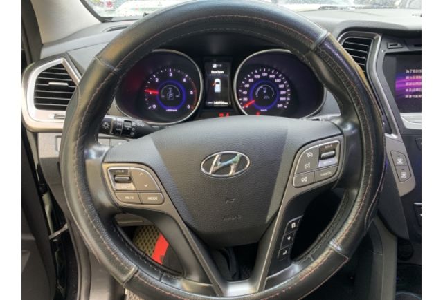 Hyundai SANTAFE  第5張相片