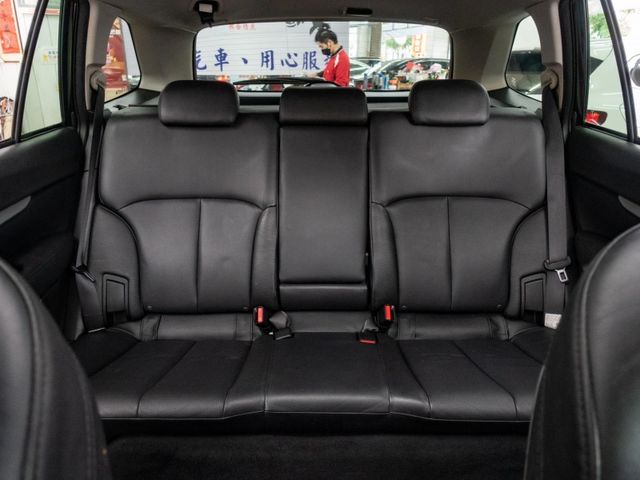 Subaru Legacy  第8張相片