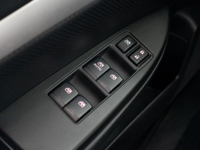 Subaru Legacy  第18張相片