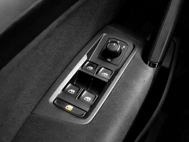 Volkswagen 福斯 Touran  第16張相片