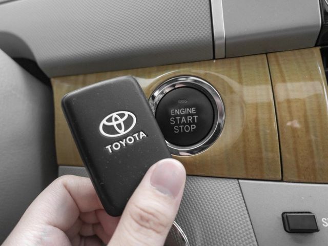 Toyota Previa  第9張相片
