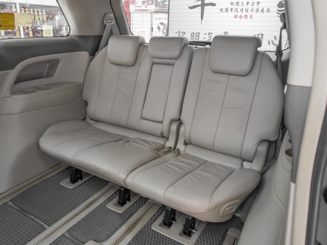 Toyota Previa  第14張相片
