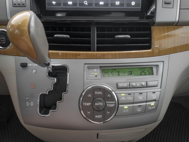 Toyota Previa  第17張相片