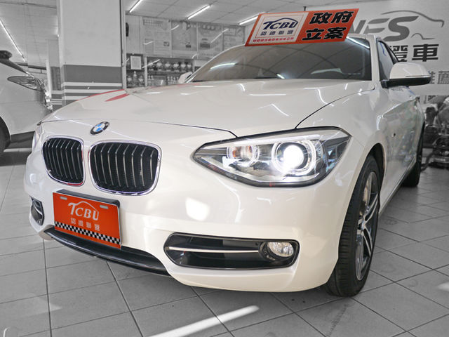 2013年型 BMW 118I 1.6白 渦輪 IKEY/定速/循跡防滑/ECO  第1張相片