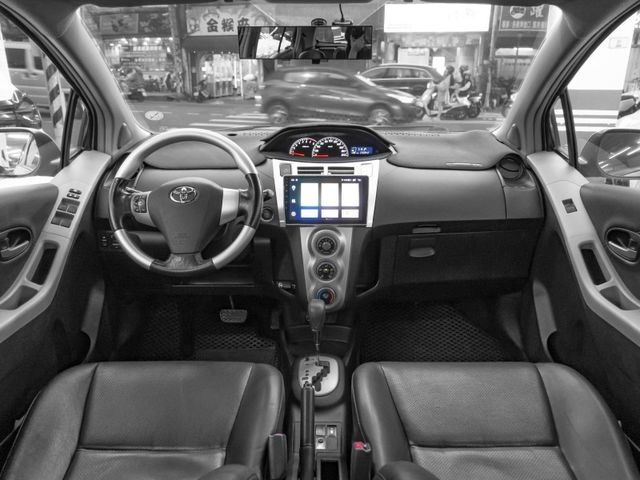 Toyota Yaris  第10張相片