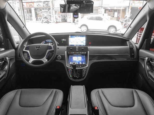 Luxgen M7  第10張相片