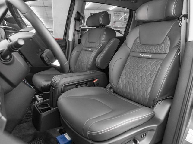 Luxgen M7  第11張相片