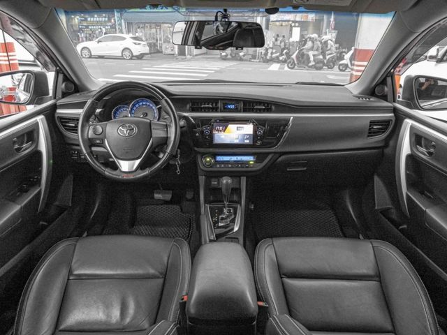 Toyota ALTIS  第6張相片