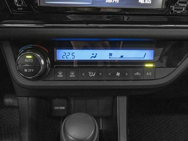 Toyota ALTIS  第12張相片