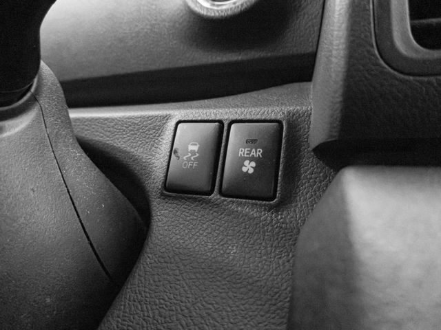 Toyota SIENTA  第15張相片