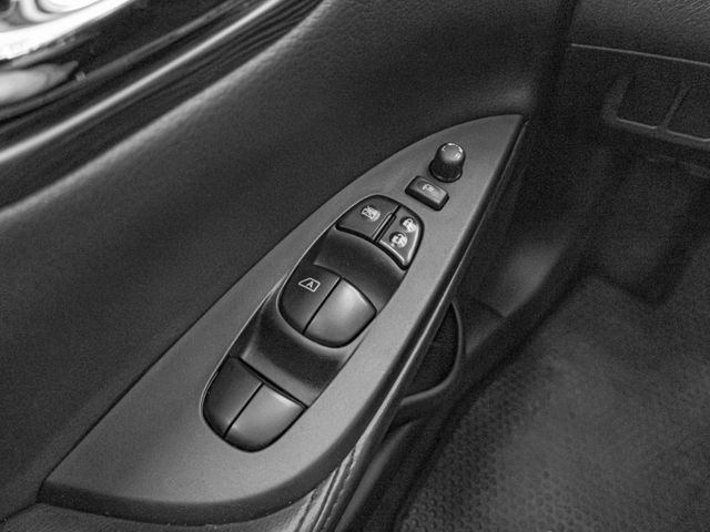 Nissan Tiida  第16張相片
