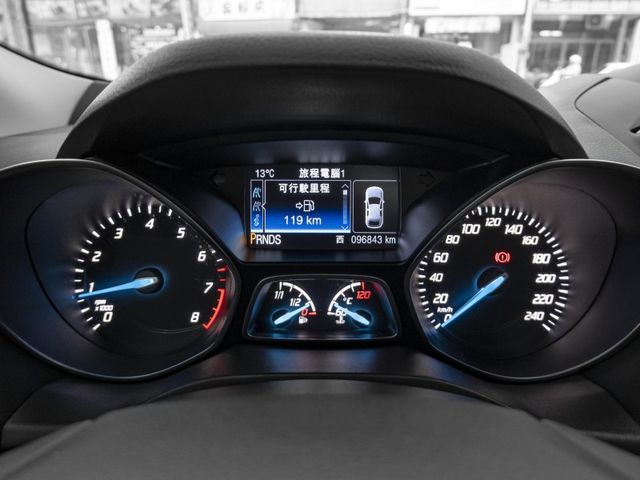 頂級版！2013年 FORD福特 KUGA 白 1.6／全景天窗.定速.恆溫.電尾.藍牙  第4張相片