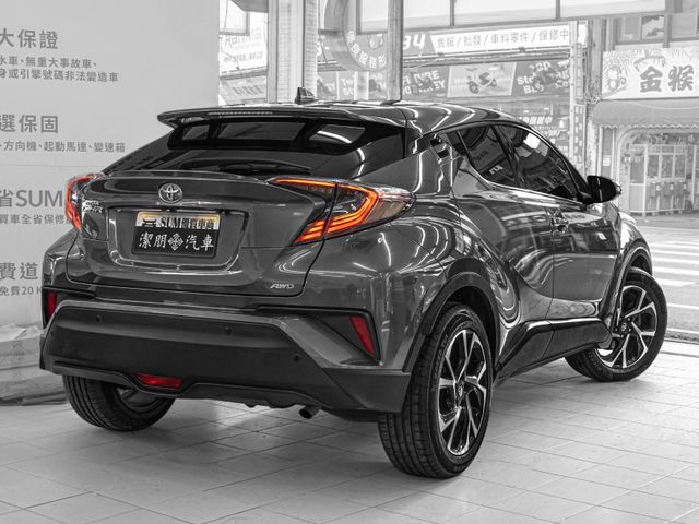 Toyota C-HR  第2張相片