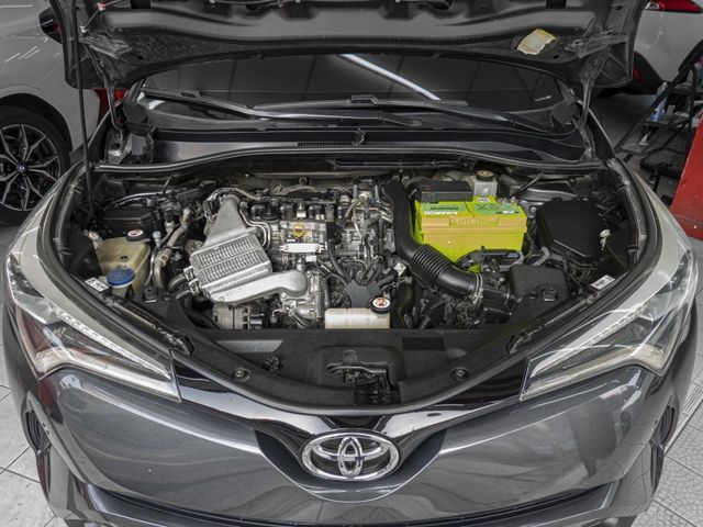 Toyota C-HR  第3張相片