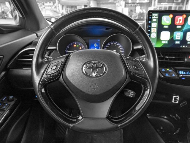 Toyota C-HR  第5張相片