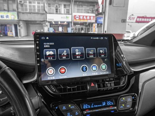 Toyota C-HR  第11張相片