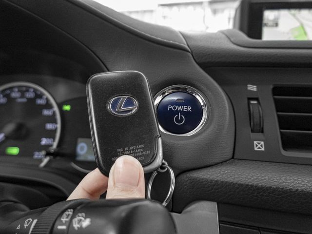 Lexus CT200H  第6張相片