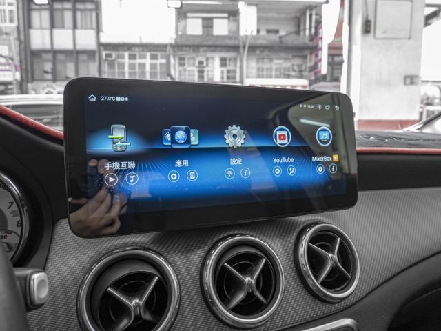 Mercedes-Benz/賓士 GLA180  第11張相片