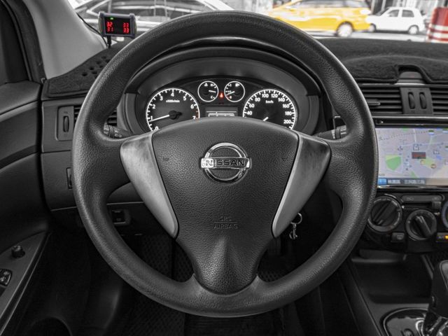 Nissan Tiida  第5張相片