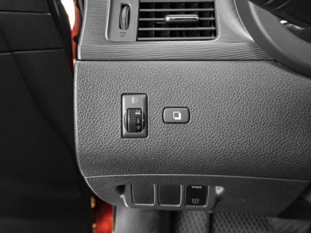 Nissan Tiida  第14張相片