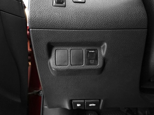 Nissan Tiida  第15張相片